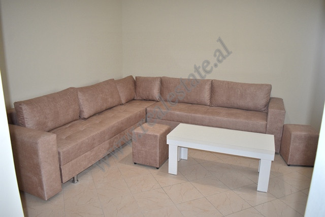 One bedroom apartment for rent near Mangalem complex in Tirana.
Located on the second floor of a vi